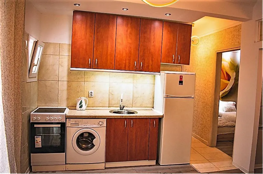 Kassandrou Suite Hot Tub-Jakuzzi - 2 Bedrooms - Big Balcony - Center Thessaloniki Apartment